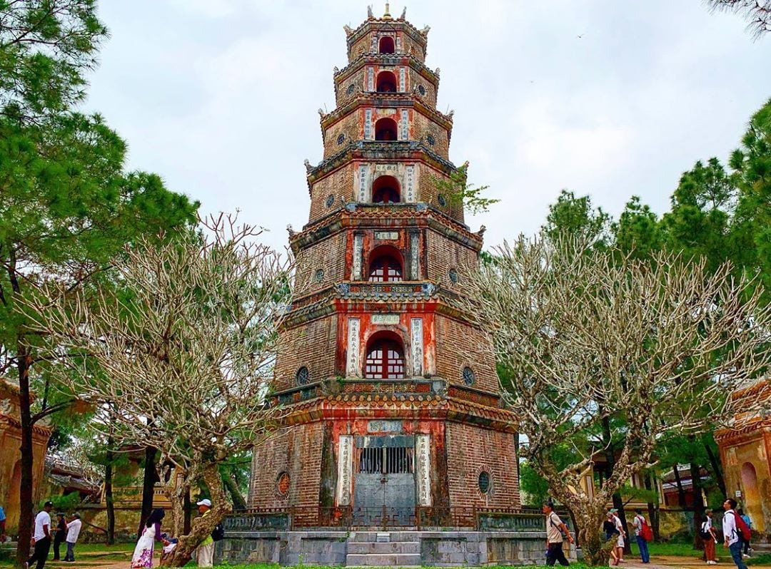 Thien-Mu-Pagoda-Hue-Viet-Nam
